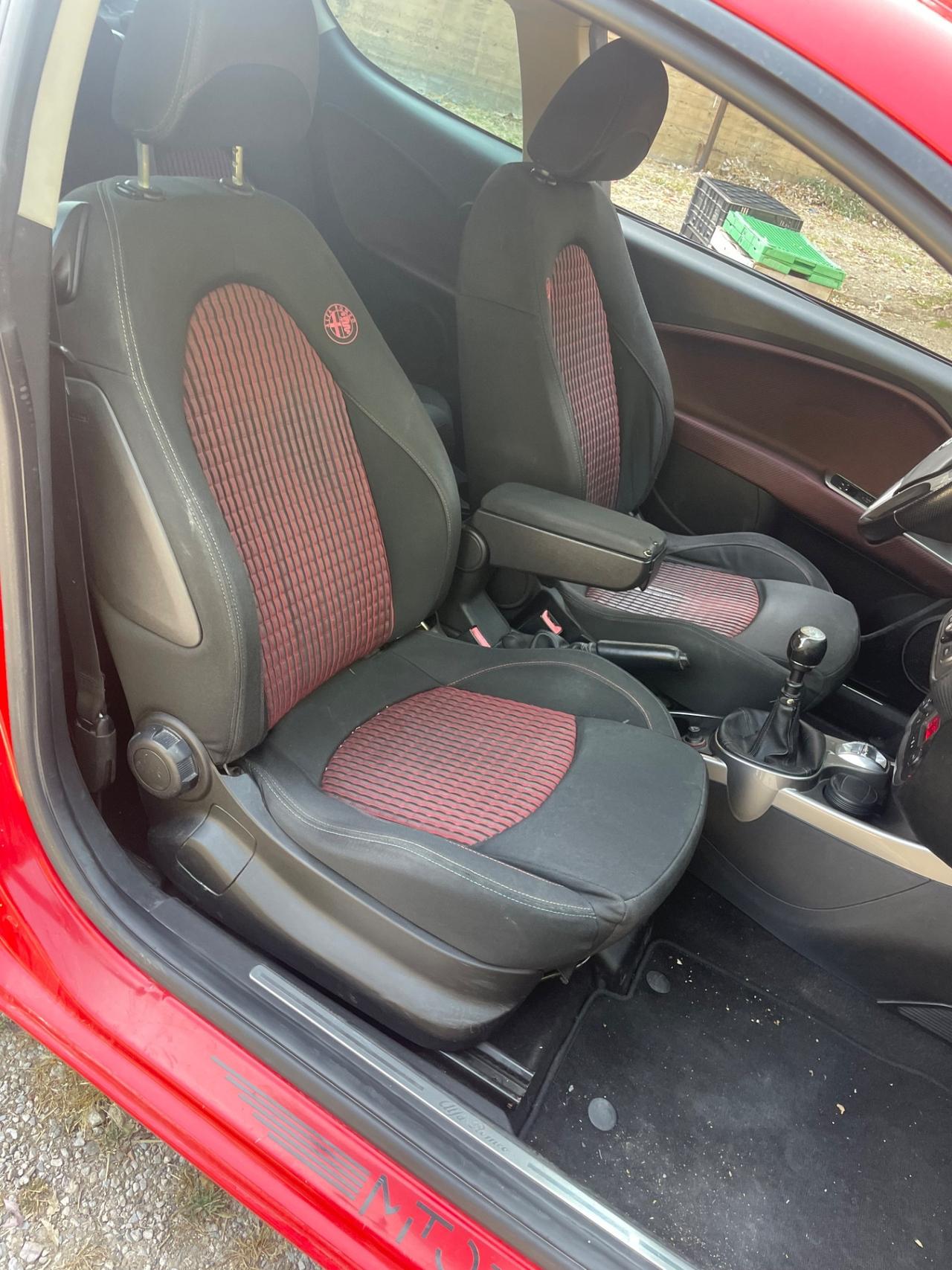 Alfa Romeo MiTo 1.6 JTDm 16V Distinctive Sport Pack