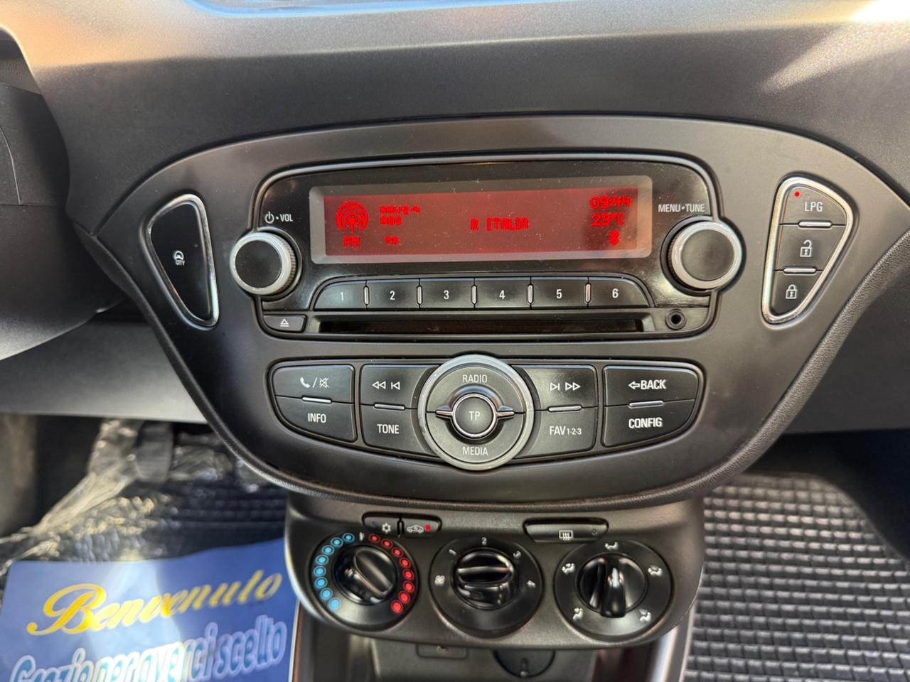 Opel Corsa 1.4GPL 5 porte - 2016