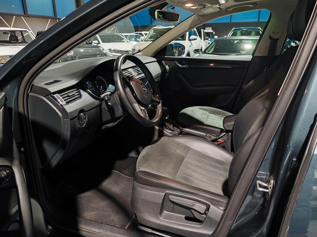 Skoda Octavia 2.0 TDI CR DSG Wagon Style