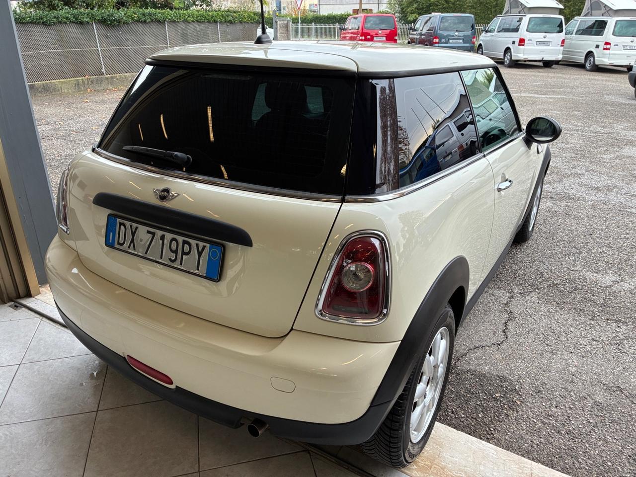 Mini 1.6 16V Cooper Hatchback