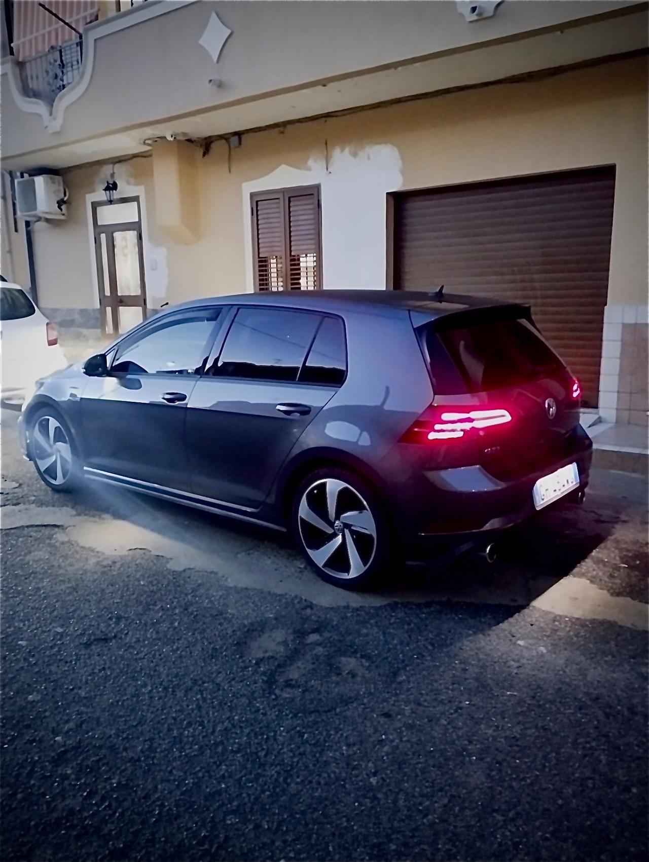 Volkswagen Golf GTI Performance 2.0 TSI DSG 5p. BlueMotion Technology