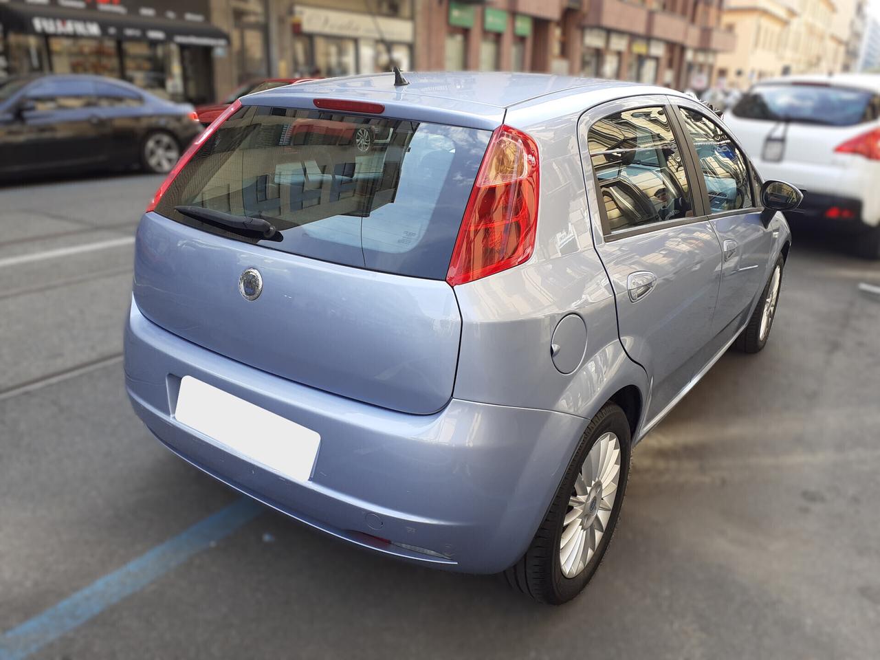 Fiat Punto - APERTI AD AGOSTO