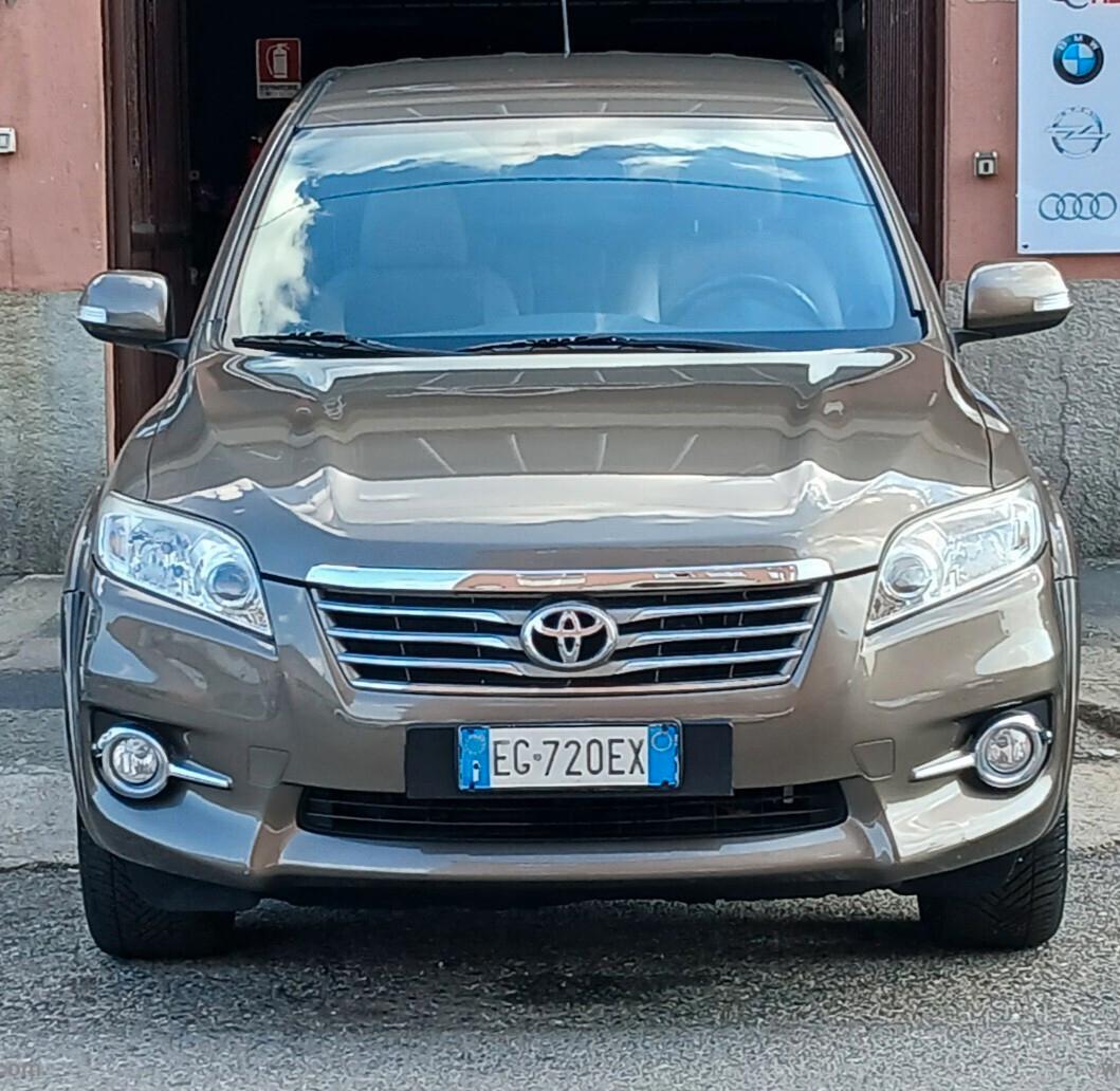 TOYOTA Rav4 Crossover 2.200 D-Cat 150cv 4WD Autom.
