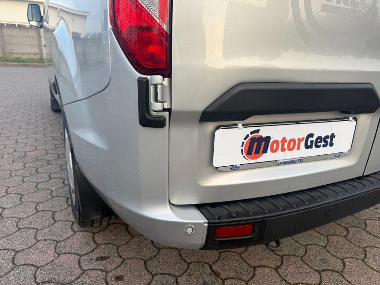 Ford Transit Custom 320 2.0 EcoBlue 130 PC Combi Trend 9 posti + IVA