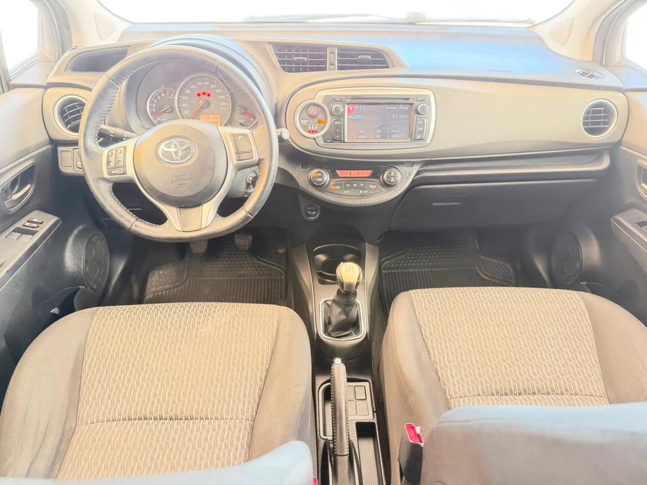Toyota Yaris 1.0 5 porte