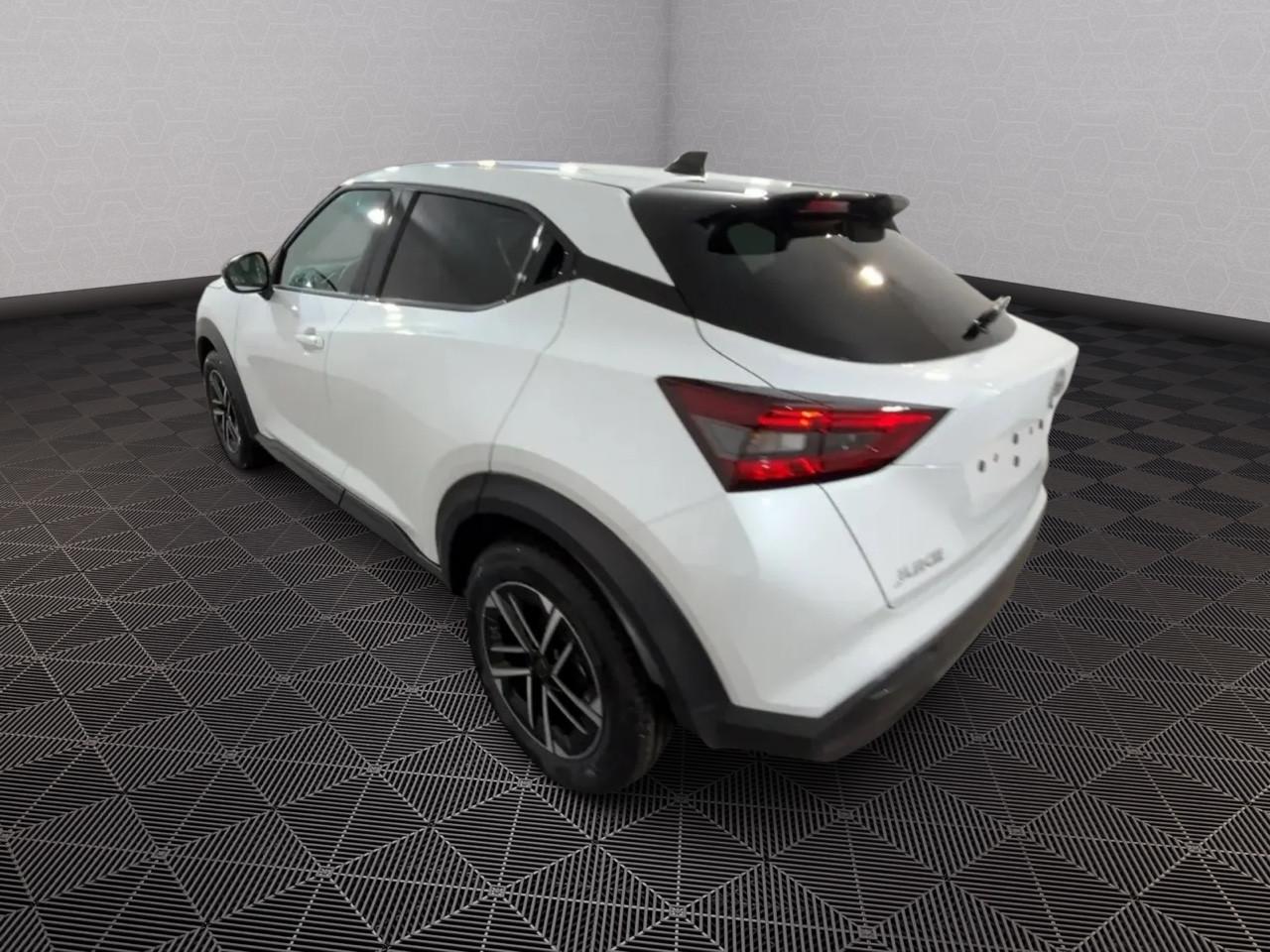Nissan Juke 1.0 DIG-T 114 CV N-Connecta