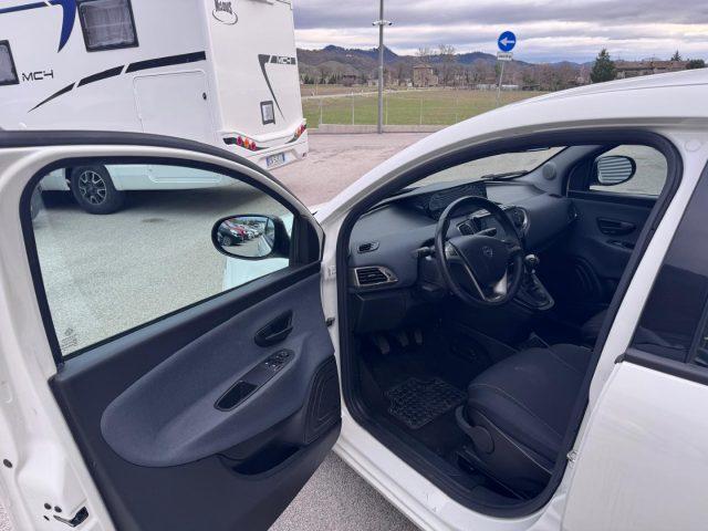 LANCIA Ypsilon 1.0 FireFly 5p Hybrid Ecochic Gold IVA ESPOSTA