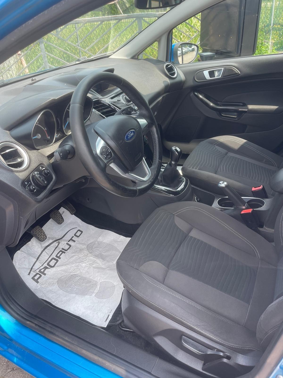 Ford Fiesta 1.5 TDCi 75CV 5 porte Titanium