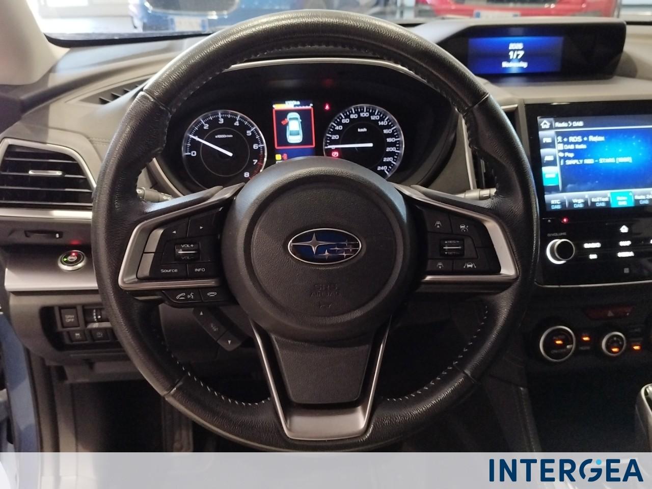 SUBARU Impreza 1.6i Style navi lineartronic
