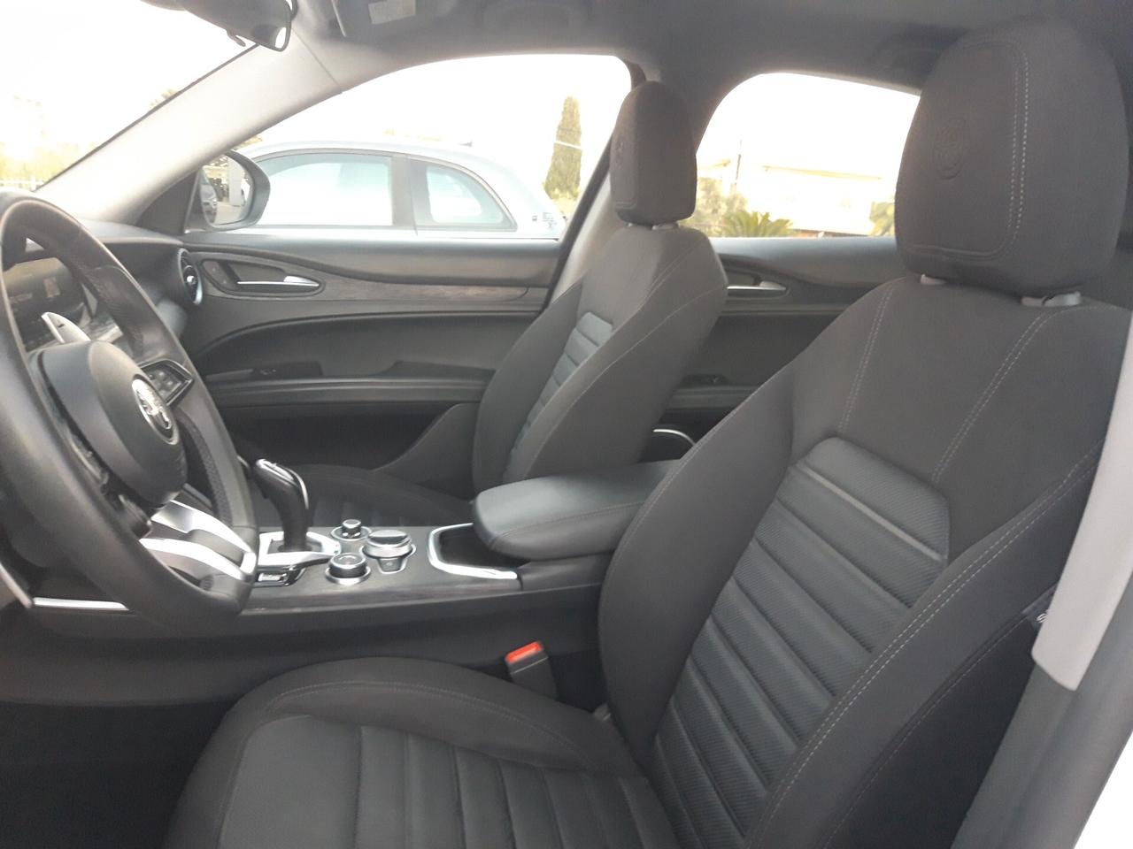 Alfa Romeo Stelvio 2.2 Turbodiesel 190 CV AT8 RWD Business