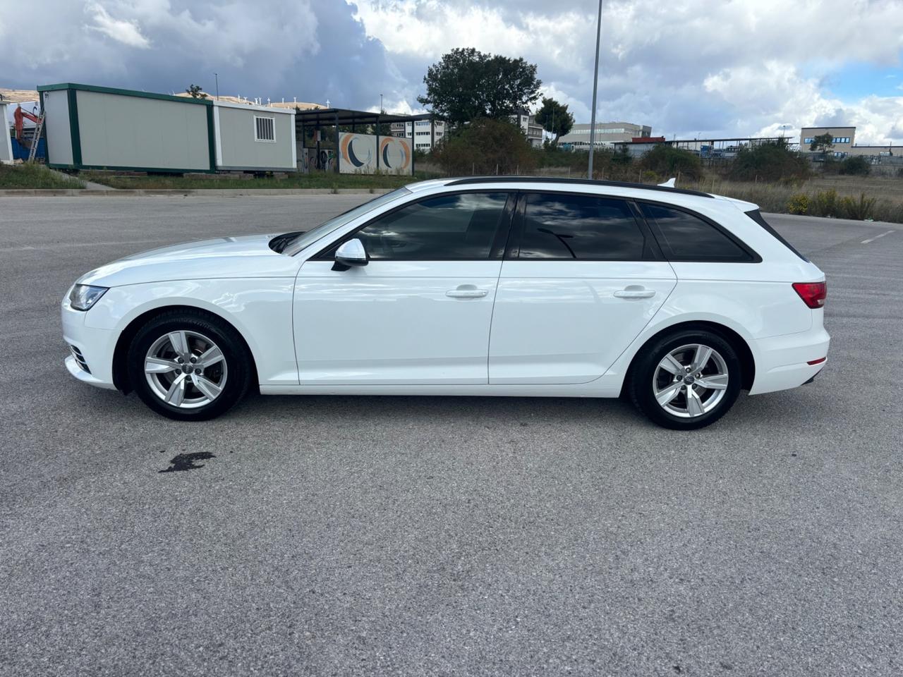 Audi A4 2.0 TDI 150 CV ultra Business