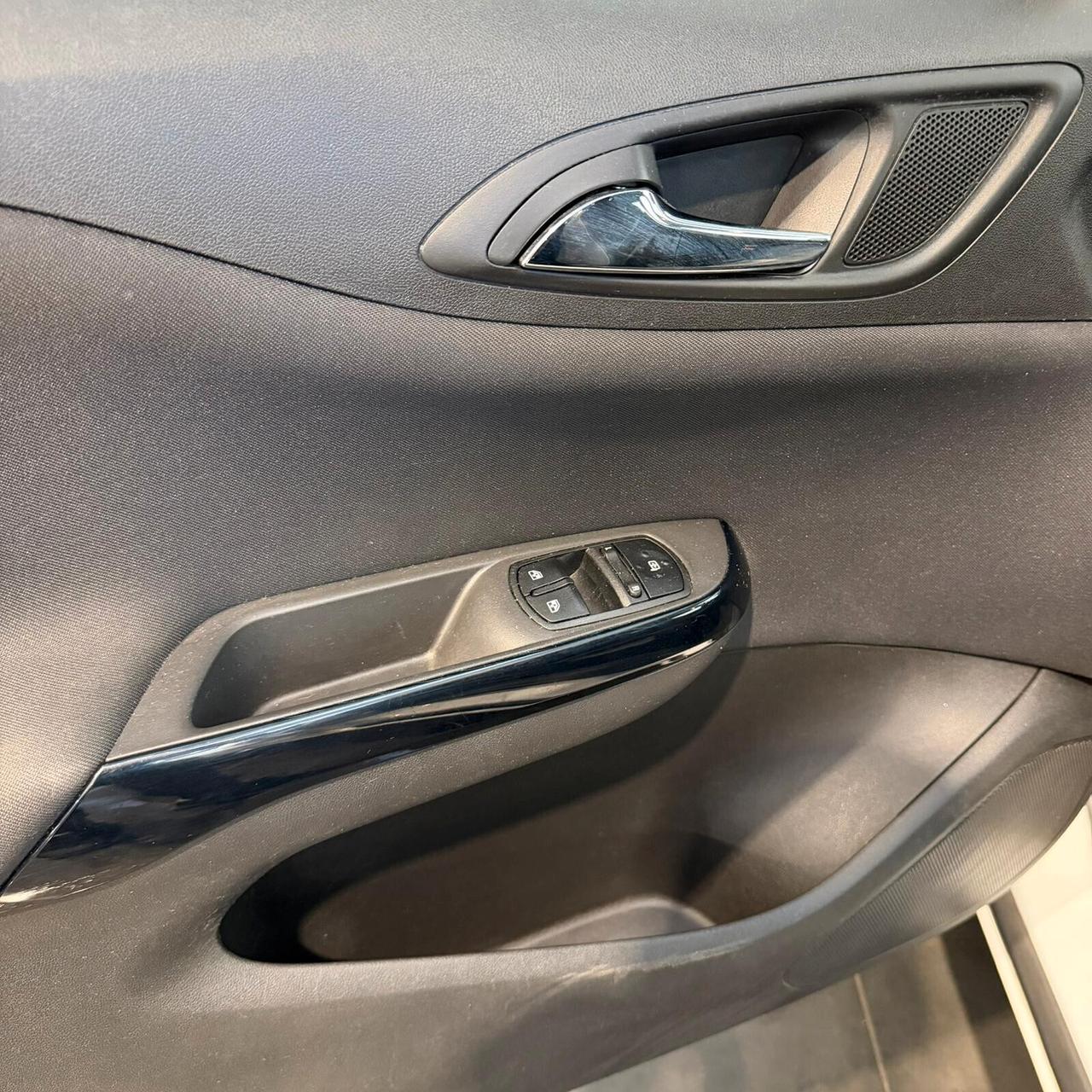 Opel Corsa 1.4 BENZINA AUTOMATICA