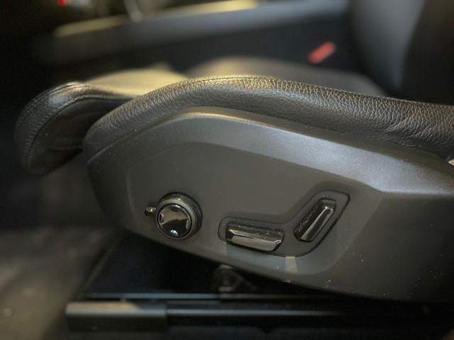 VOLVO XC60 B4 (d) AWD automatico Plus Bright