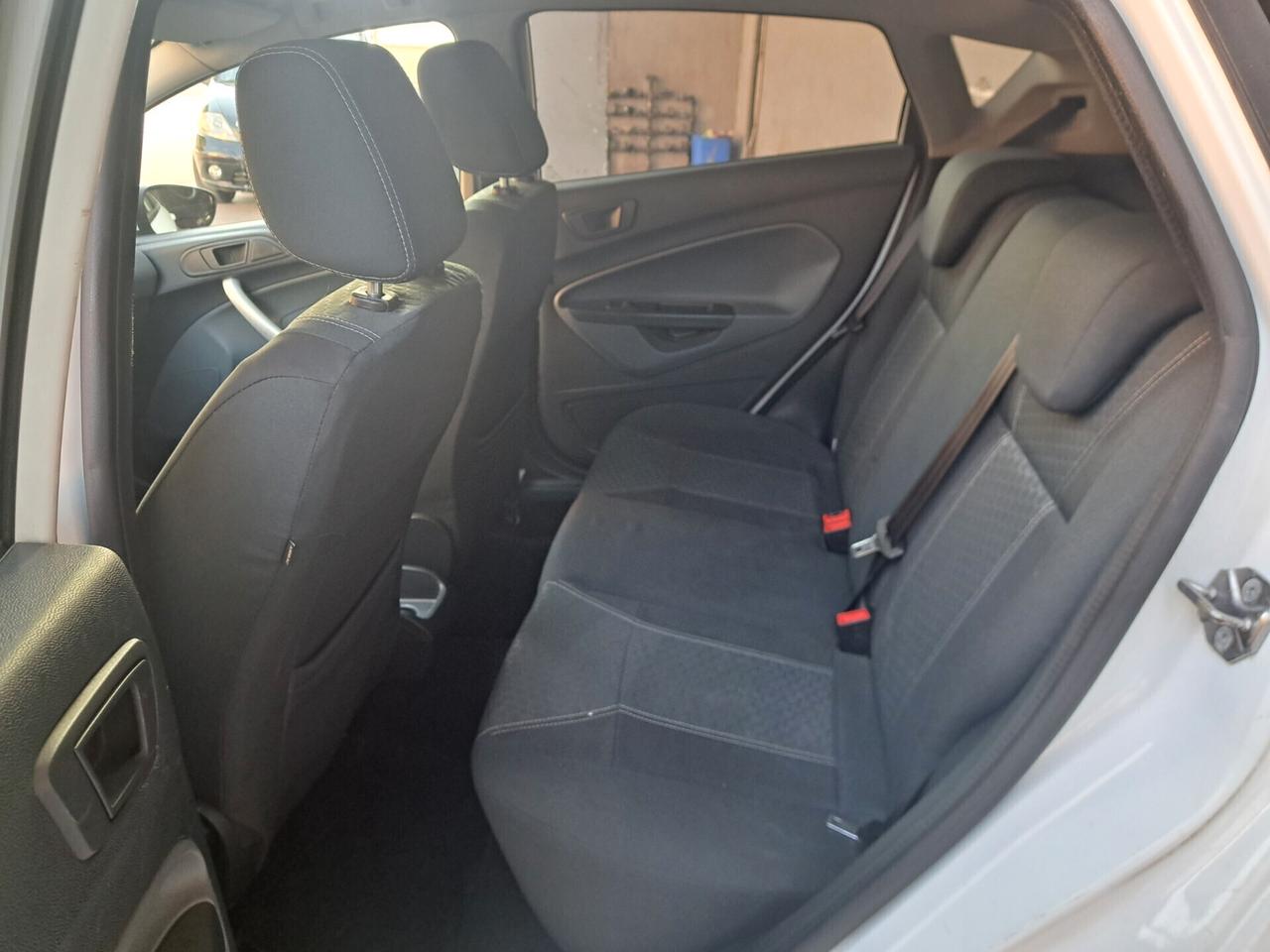 Ford Fiesta 1.4 GPL Titanium 2010 unico prop