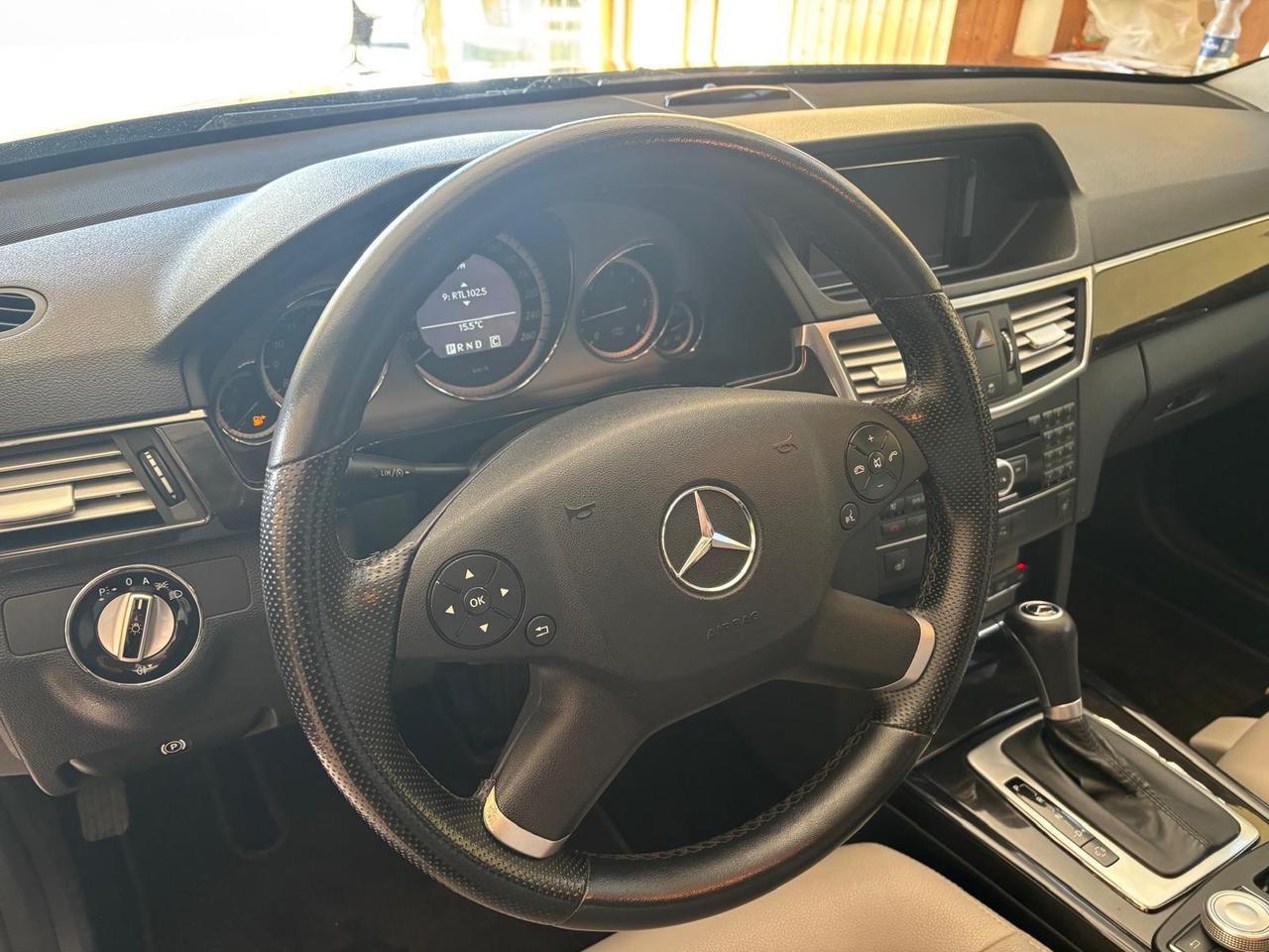 Mercedes-benz E 220 CDI BlueEFFICIENCY Avantgarde AMG