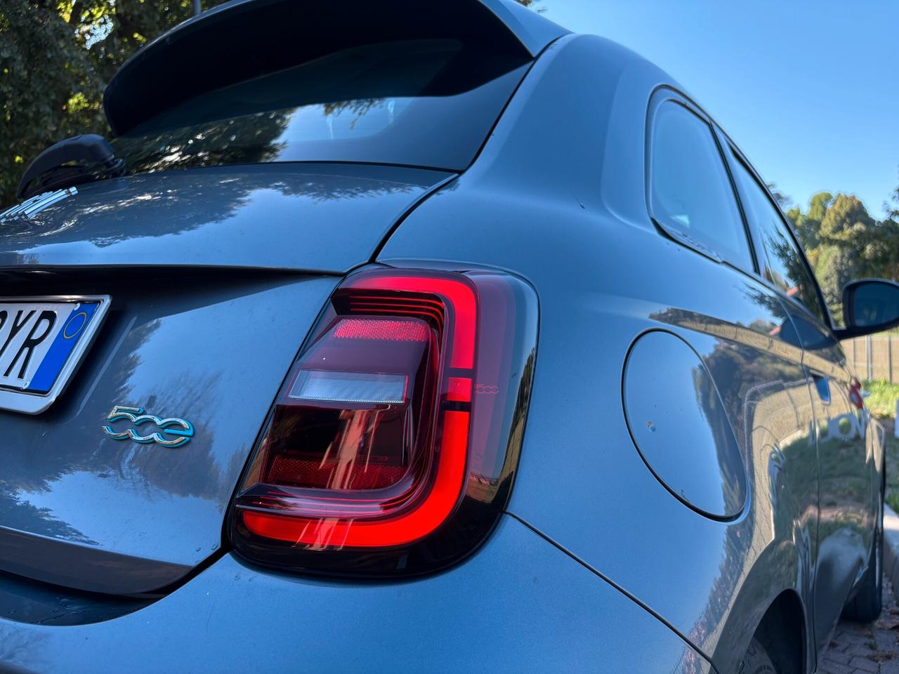 Fiat 500 500e Berlina 42 kWh Icon-Auton.320Km-CarPlay-Android-SOH Certificato