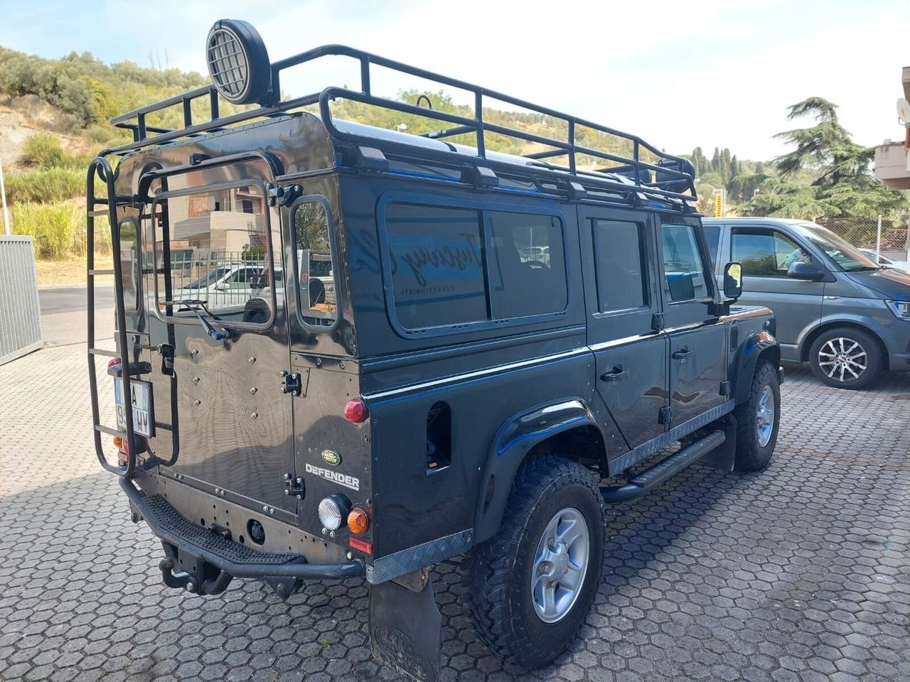 Land Rover Defender 110 2.4 TD4 SE