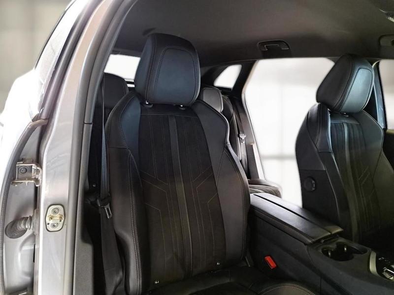 PEUGEOT 3008 BlueHDI 130 EAT8 GT Pack aut.