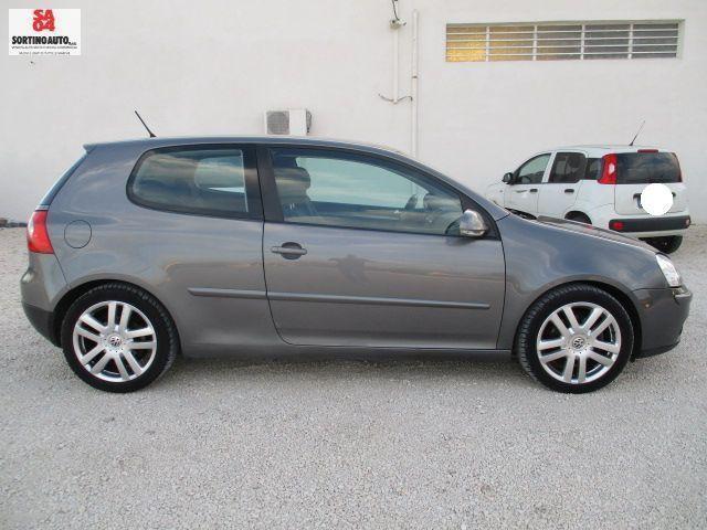 VW Golf 2.0 16V TDI 4mot. 3p. Sportline-2006