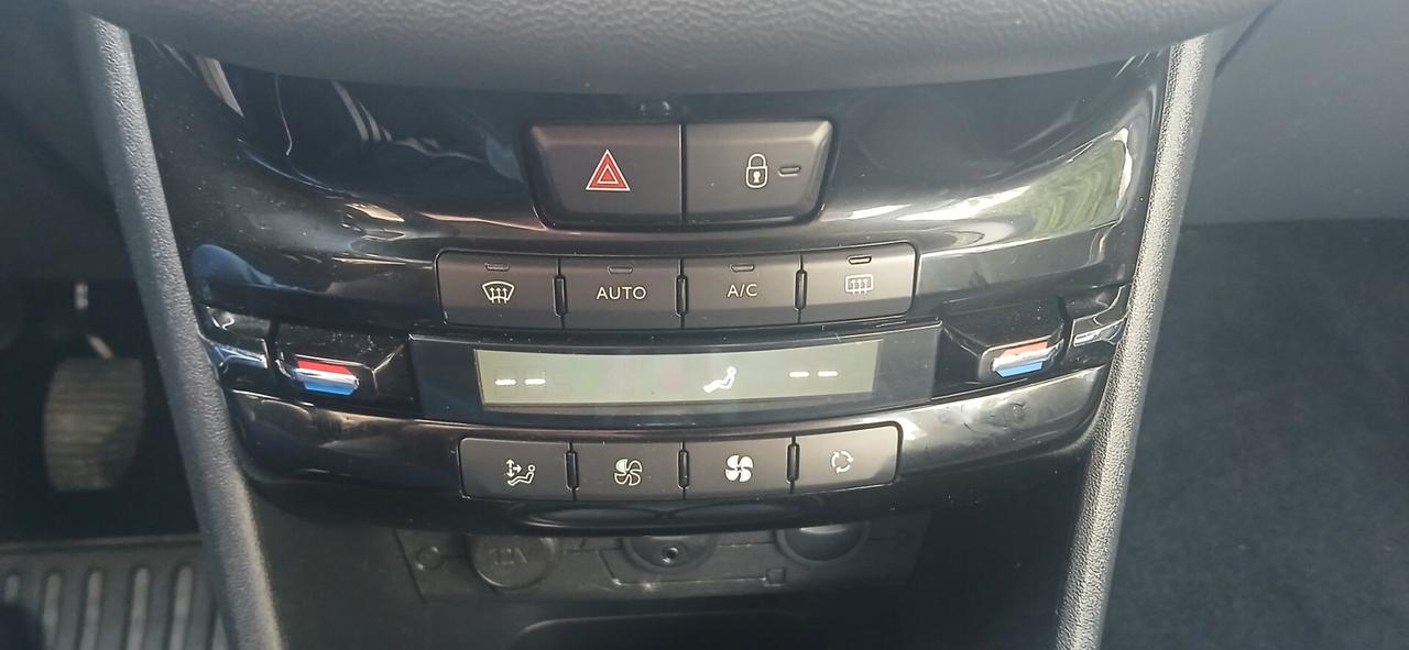 Peugeot 208 1.4 HDi neopatentati