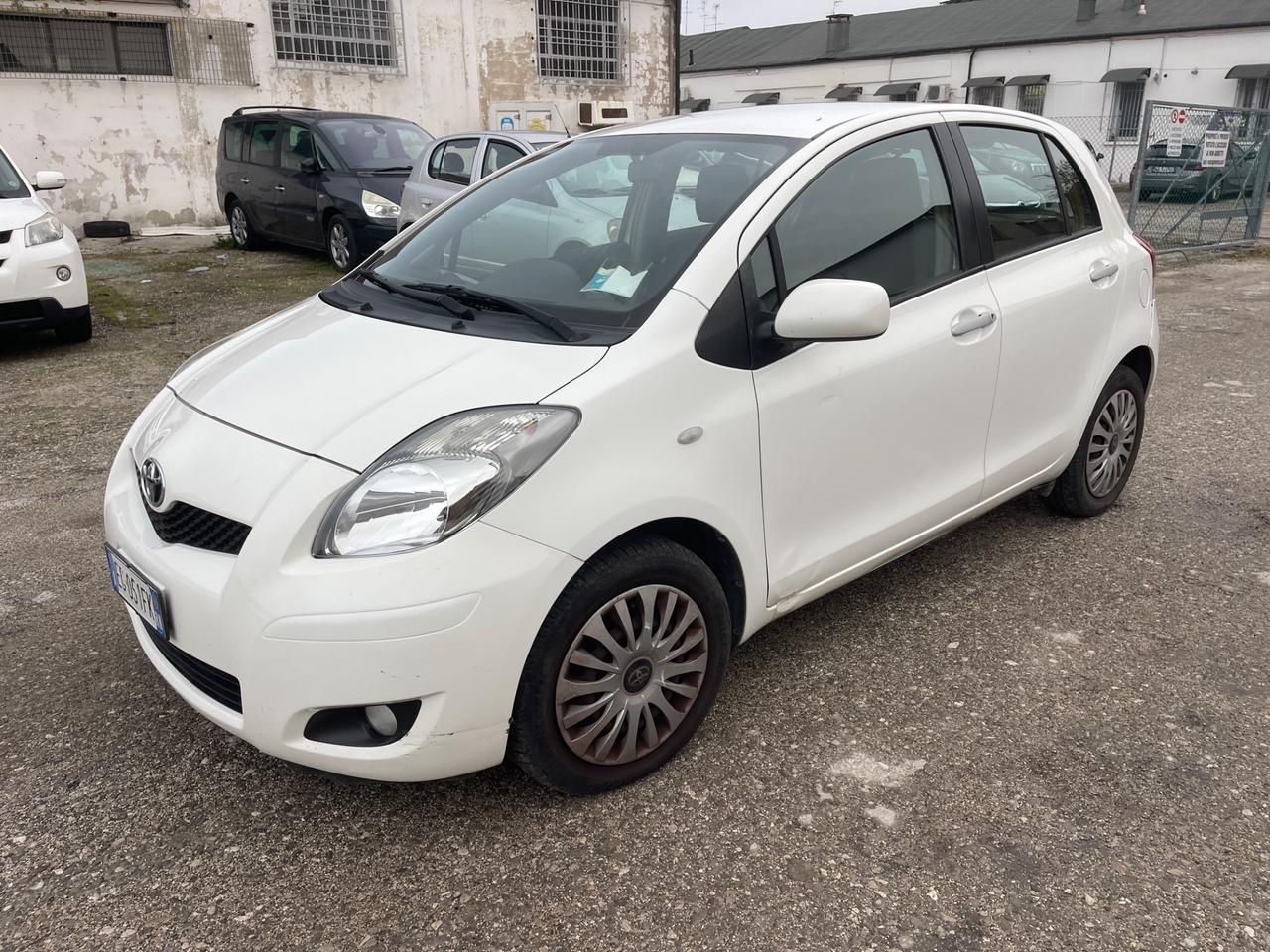 Toyota Yaris 1.4 D-4D DPF 5 porte Now