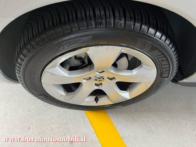 PEUGEOT 3008 1.6 VTi 120CV Tecno