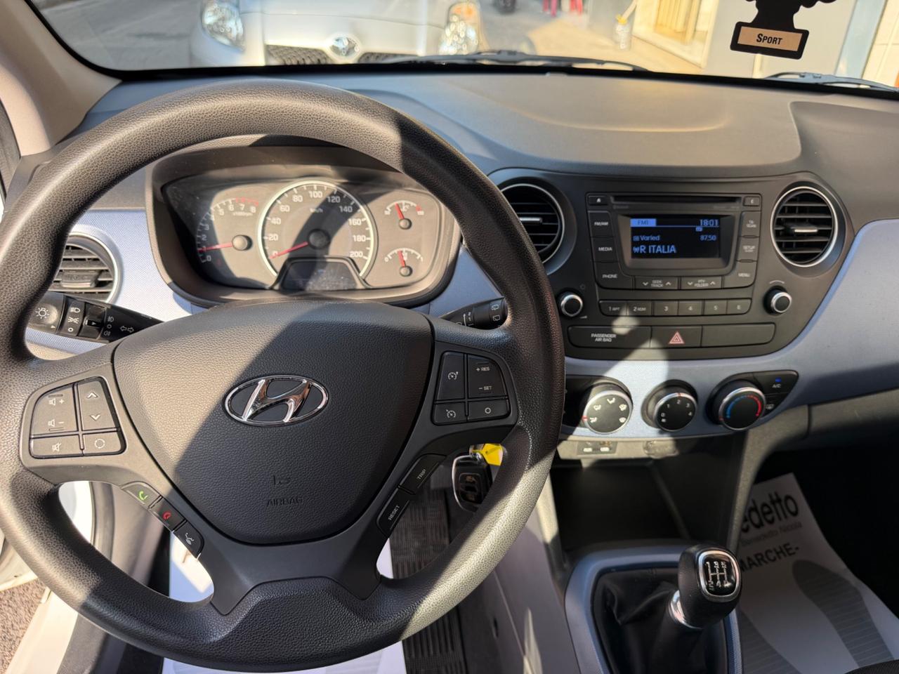 Hyundai i10 1.0 MPI Login 2015