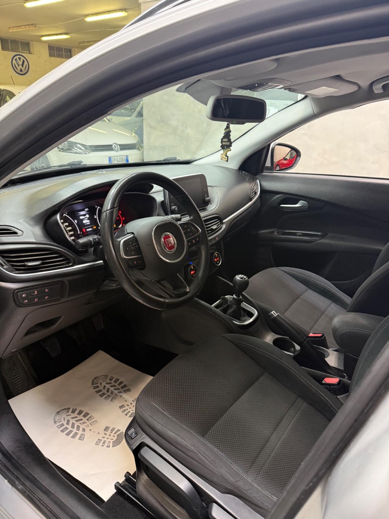Fiat Tipo 1.6 Mjt S&S SW Lounge