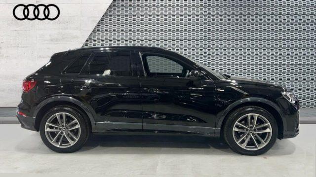 AUDI Q3 35 TDI S tronic Business Black Pack