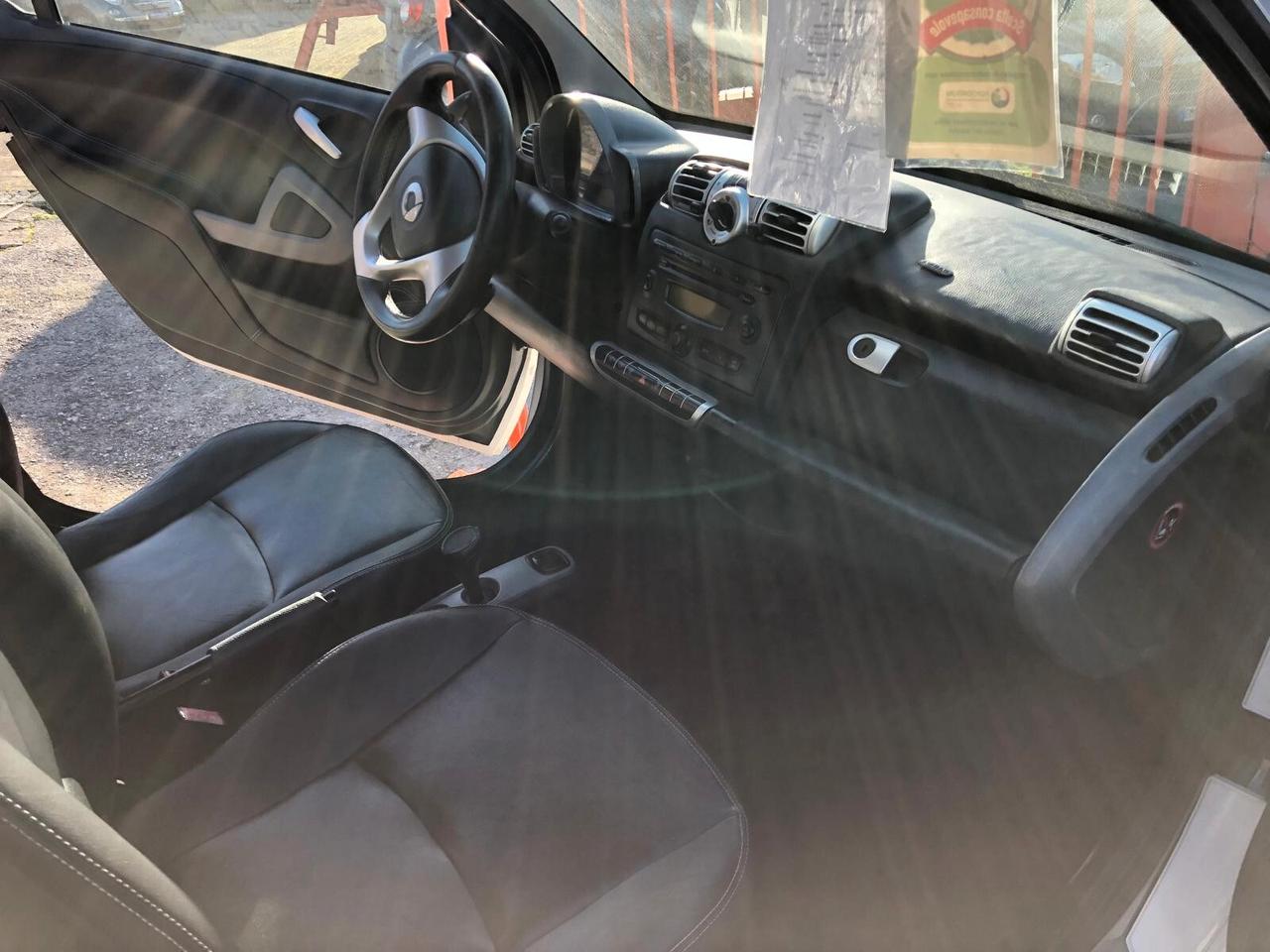 Smart ForTwo 1000 PULSE INTERNO IN PELLE CAMBIO AUTOMATICO E LEVE SUL VOLANTE X NEOPATENTATO POSSIBILITA' DI GARANZIA FINO A 36 MESI