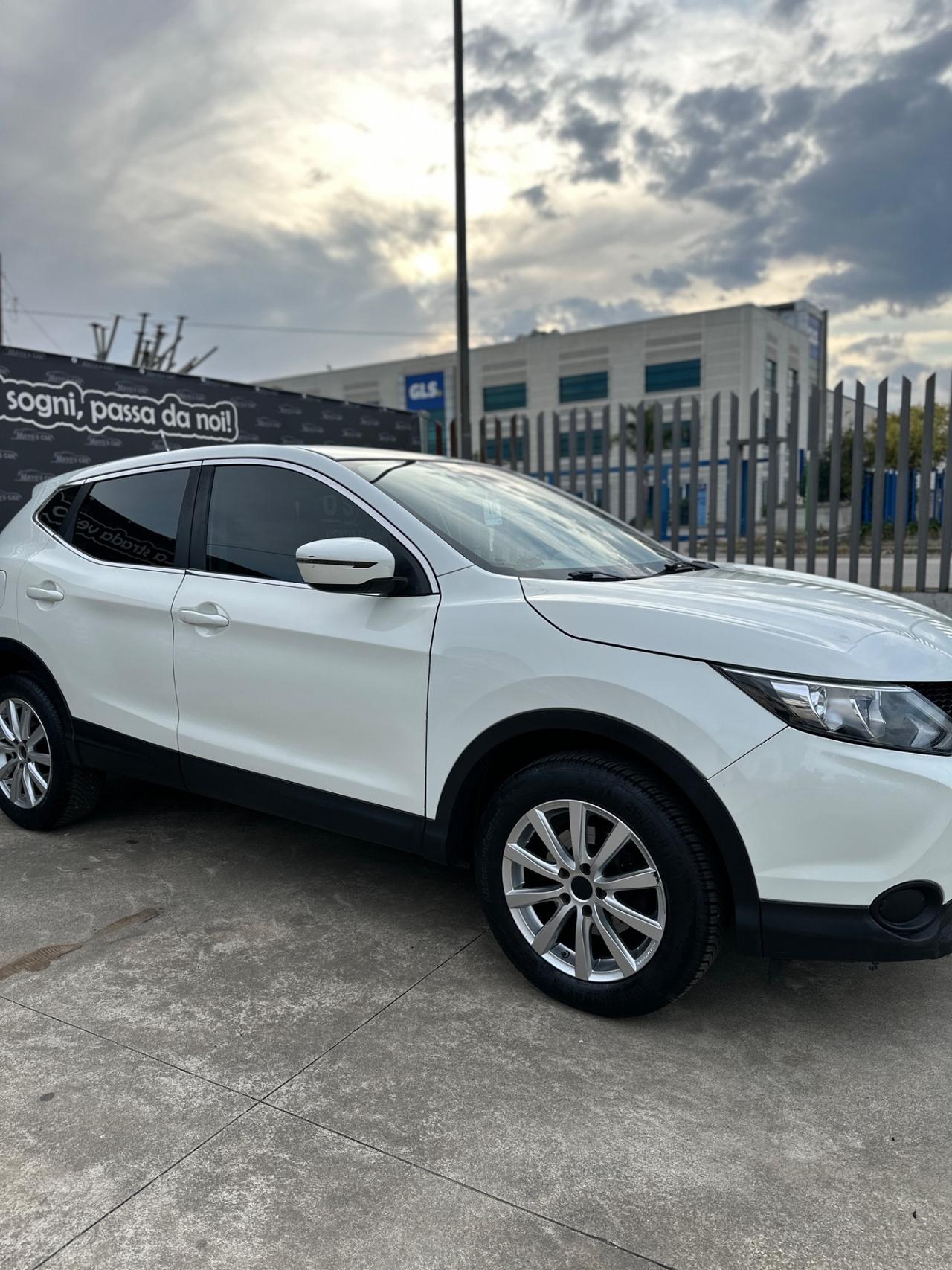 NISSAN QASHQAI (anno 2015)