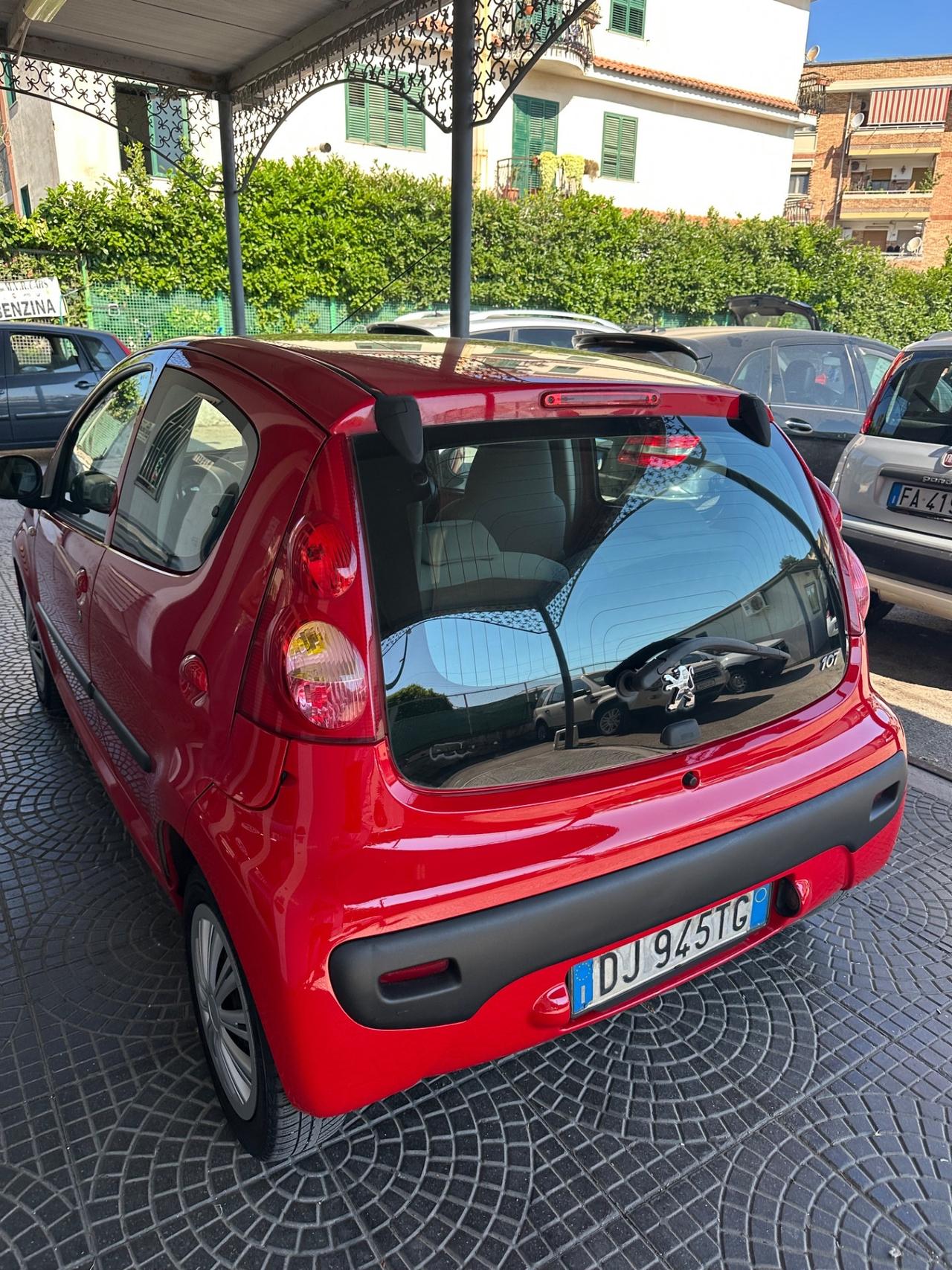 Peugeot 107 1.0 68CV 5p. Desir