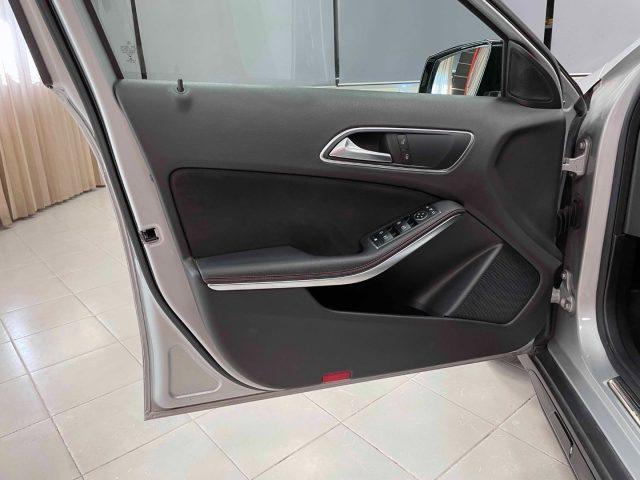 MERCEDES-BENZ GLA 220 D SPORT 4MATIC 177CV AUTO