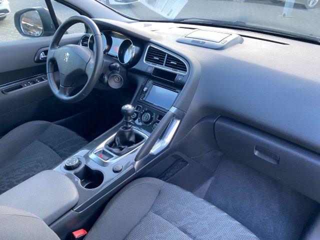 PEUGEOT 3008 1.6 HDi 115CV Business