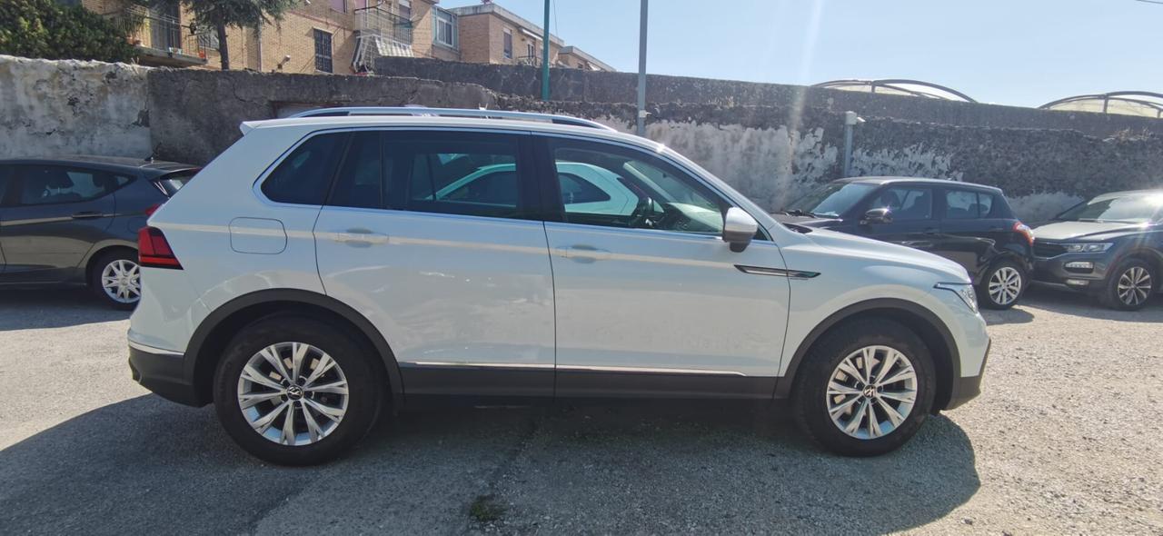 Volkswagen Tiguan 2.0 TDI 150 CV R-Line 2021 USATO