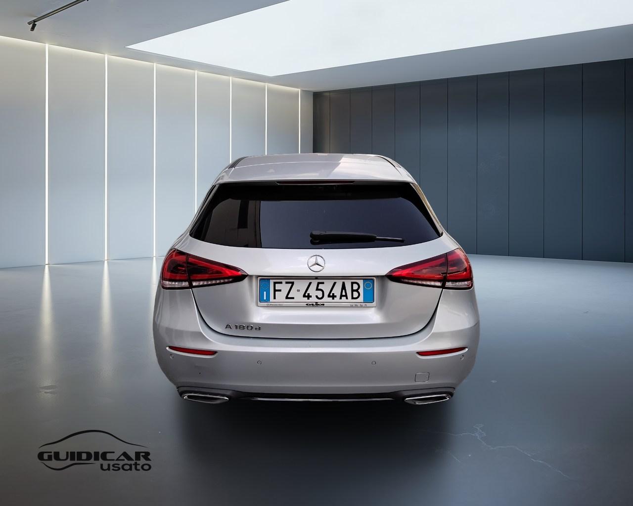 Mercedes-Benz Classe A - W177 2018 - A 180 d Sport auto
