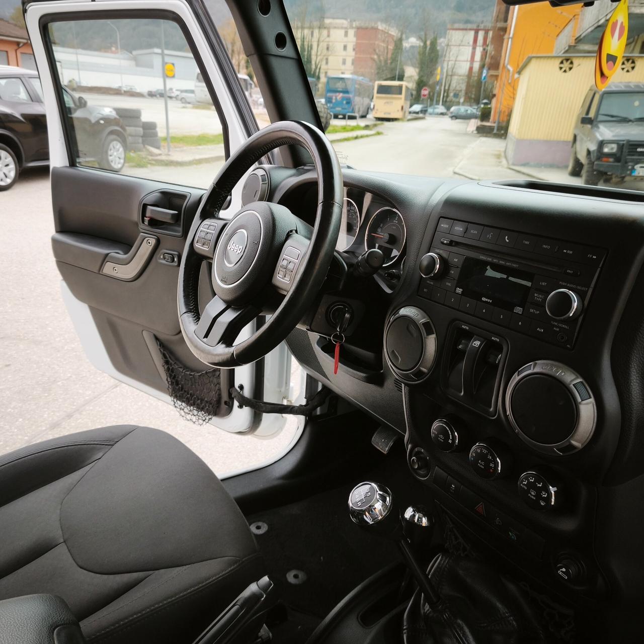 Jeep Wrangler 2.8 Sport CRD DPF