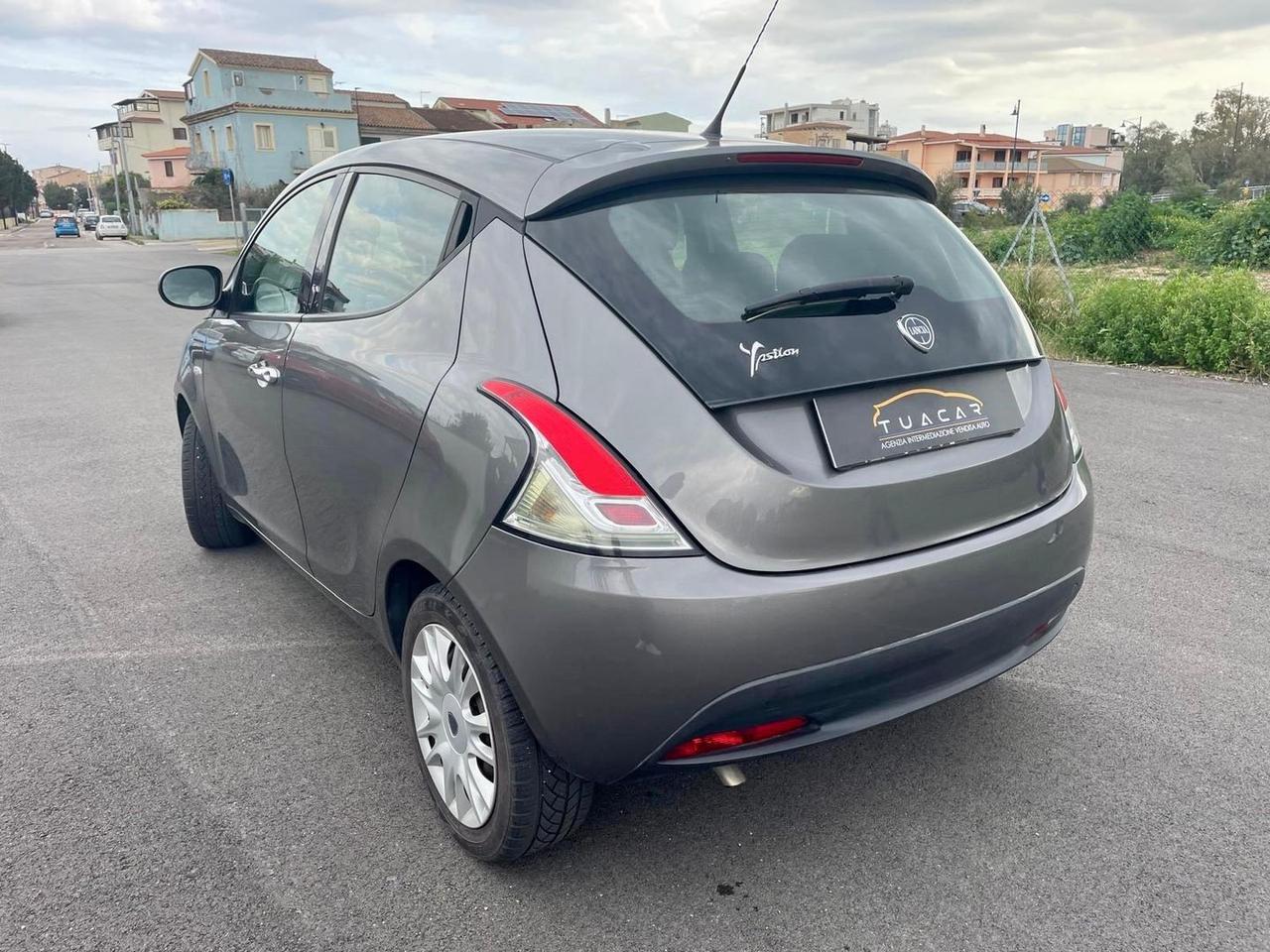 Lancia Ypsilon 1.2 Silver