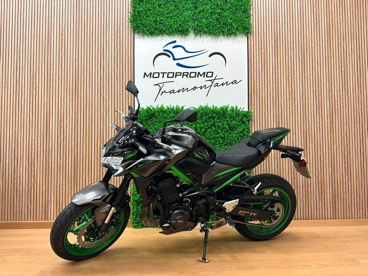 KAWASAKI Z900 Z 900 2024 13.000KM DA 119€ AL MESE