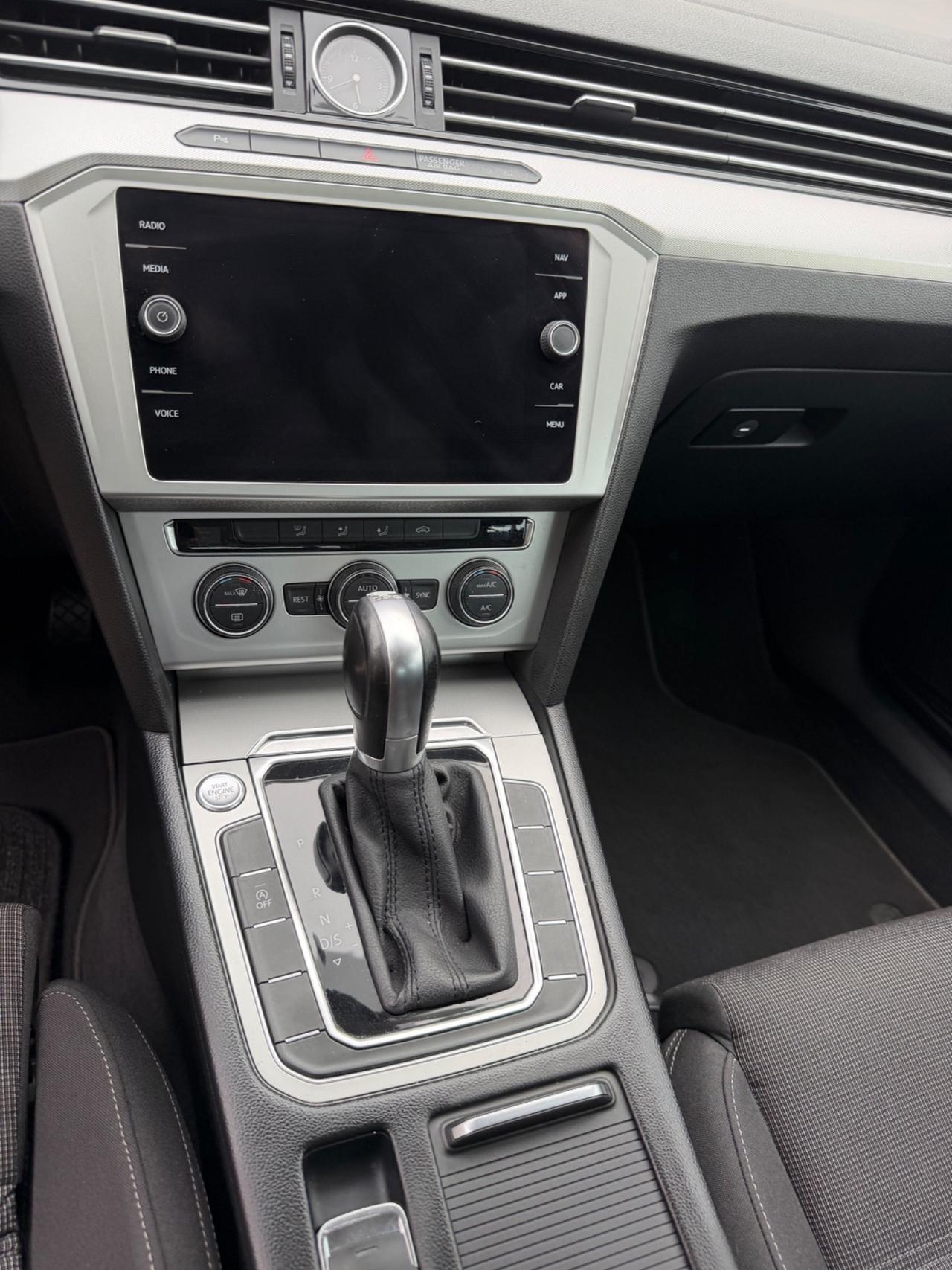 Volkswagen Passat Variant 2.0 TDI DSG Business BlueMotion Tech