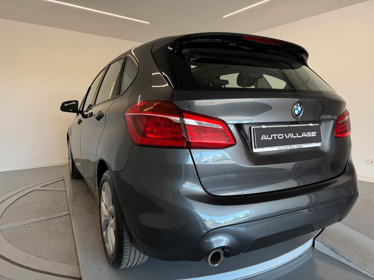 Bmw 2er Active Tourer 225xe iPerformance Business aut.