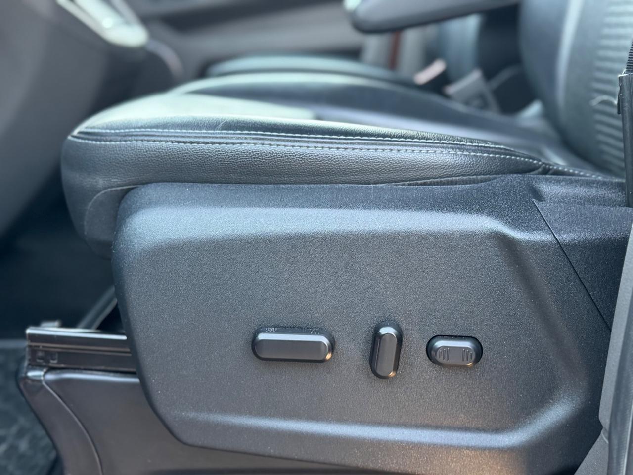 Ford Tourneo Custom 320 2.0 EcoBlue 170CV aut. PL Active