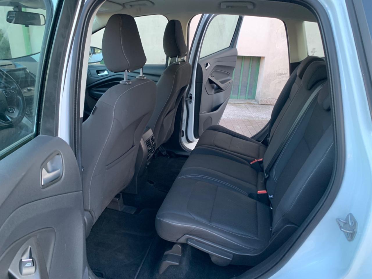 Ford Kuga 1.5 TDCI 120 CV S&S 2WD Titanium