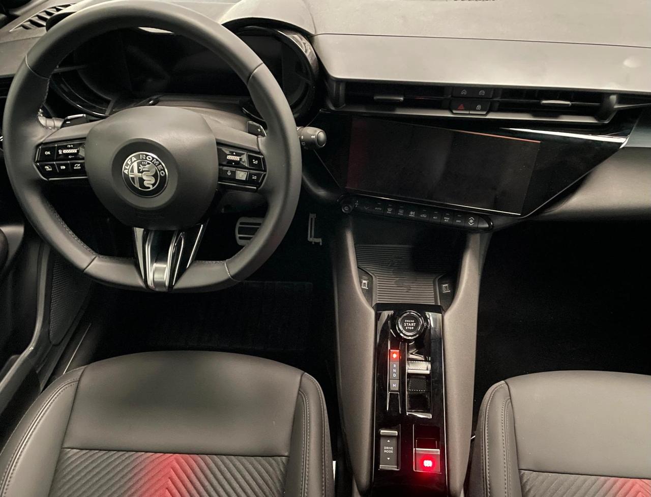 Alfa Romeo Junior 1.2 ibrida Speciale 145cv edct6