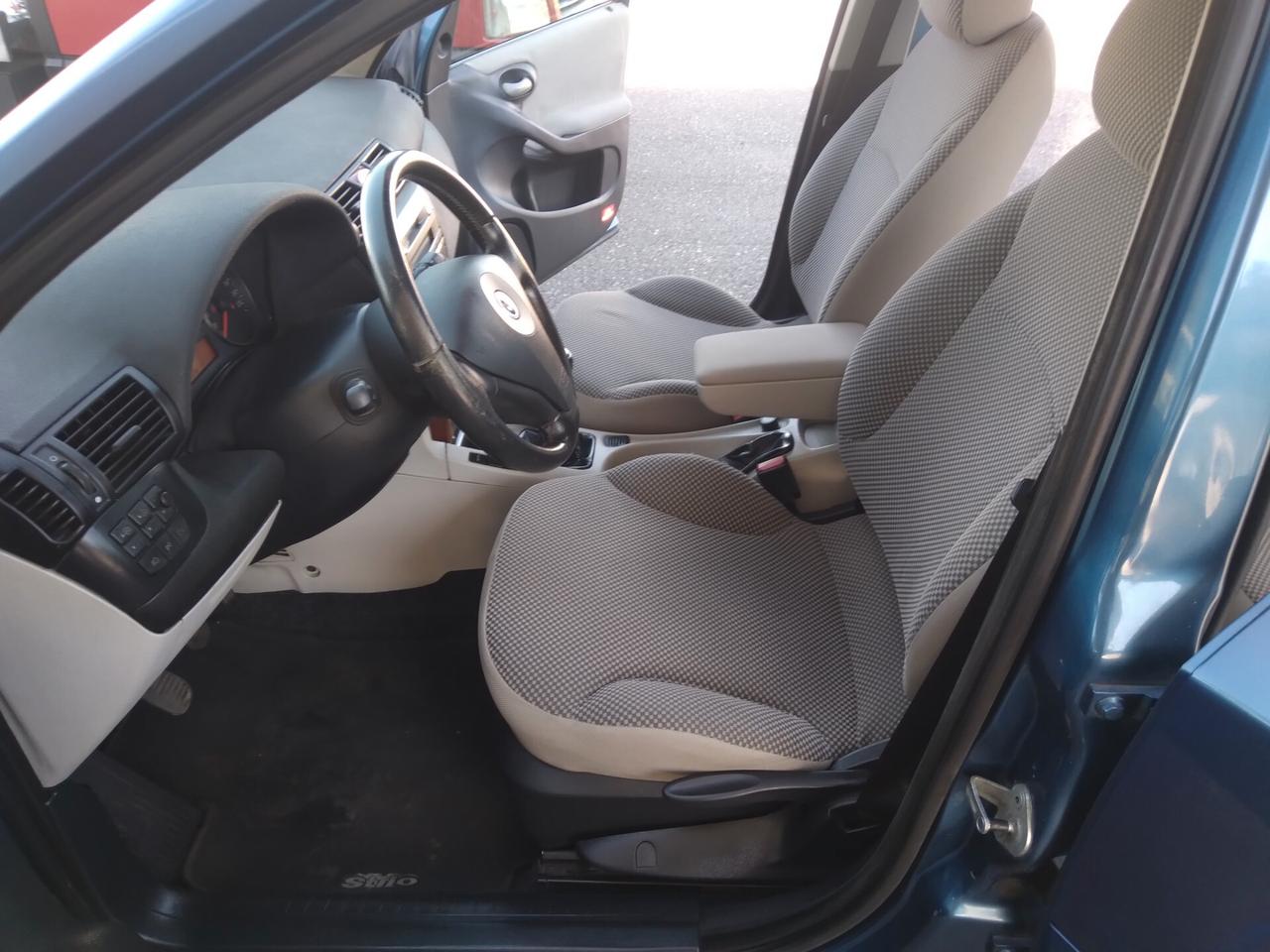 Fiat Stilo 1.6i 16V 5 porte Dynamic x neopatentati
