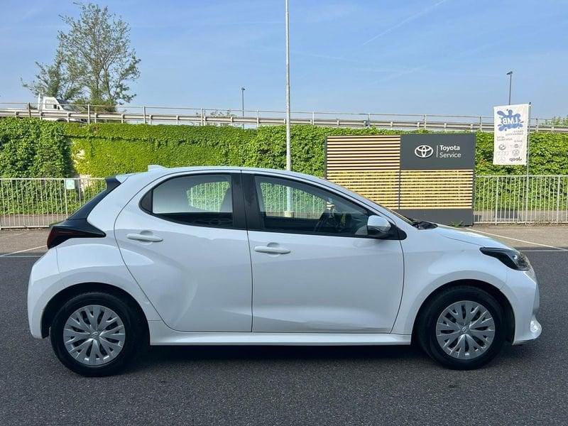 Toyota Yaris Hybrid Active MY21 IVA ESPOSTA COMPRESA