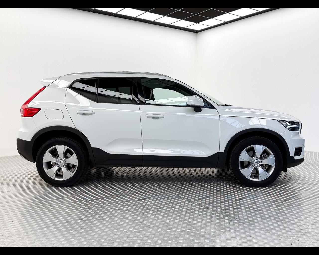 VOLVO XC40 T4 Geartronic Momentum