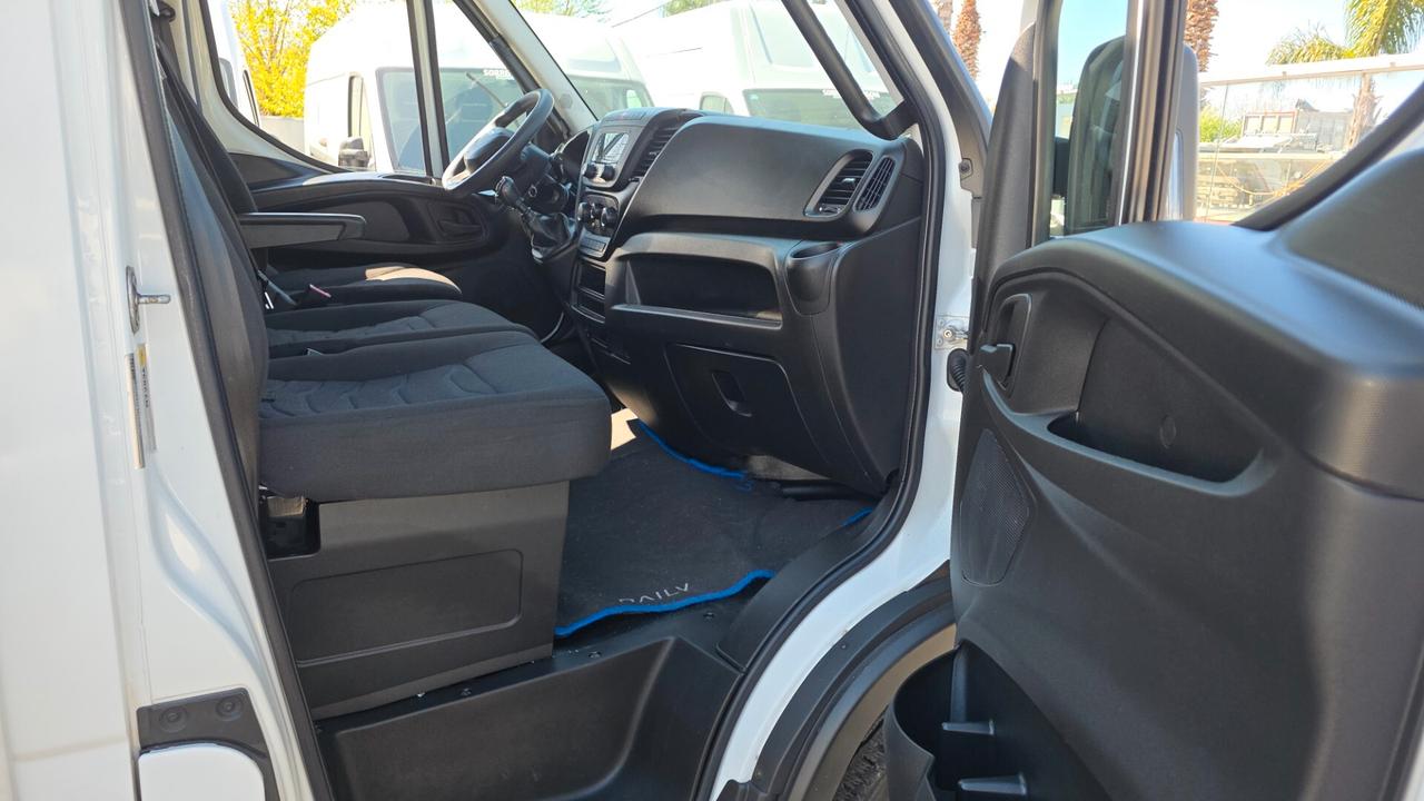 IVECO DAILY 35C16 P.3450 3.0 MJT SPONDA CARICATRICE
