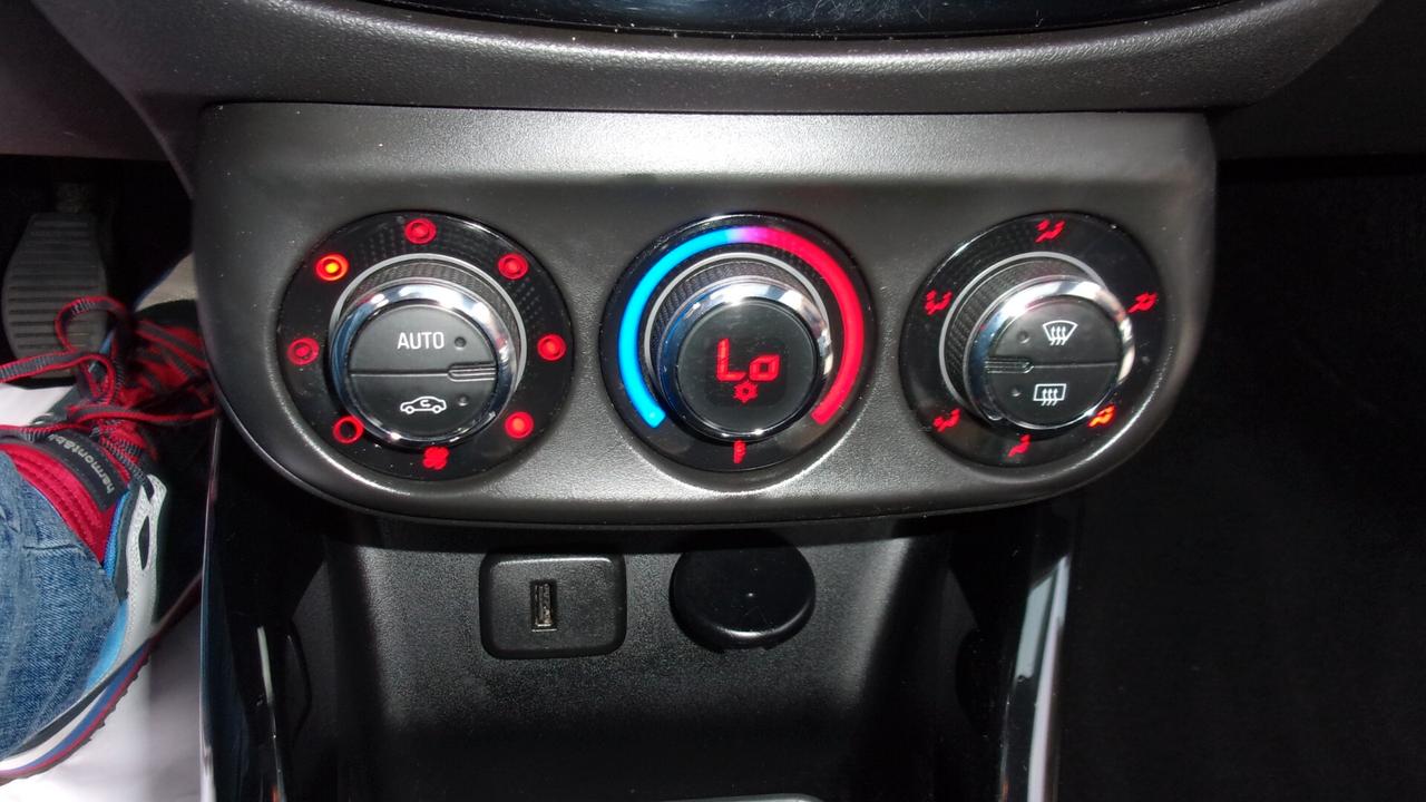 Opel Adam 1.4 87 CV GPL Tech Slam
