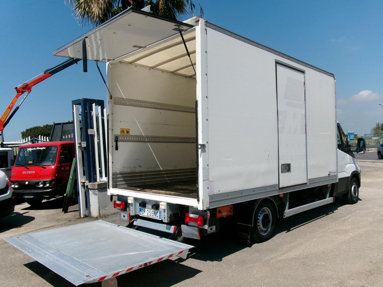 Iveco Daily 35S15 3000 150CV E6 FURGONE+PEDANA CARICATRICE 8 PEDANE 170000KM